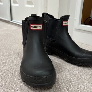 Hunter Men’s Classic Black Rain Boots